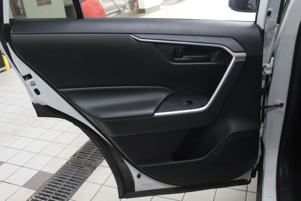 Thumbnail: 2019 Toyota RAV4 - 22