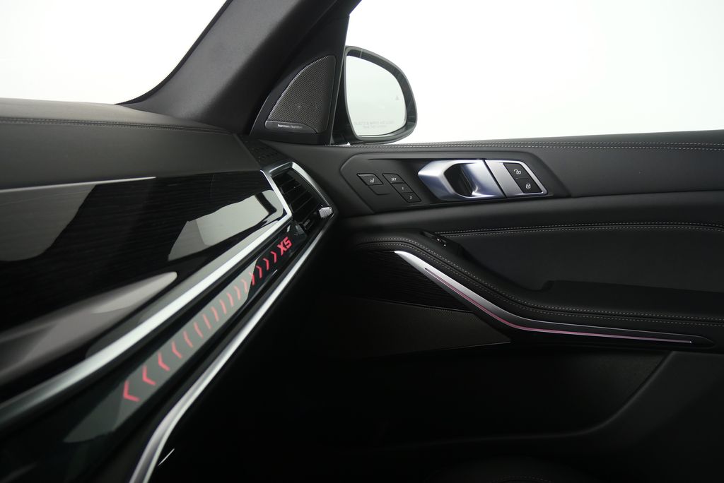 Thumbnail: 2026 BMW X5 - 25