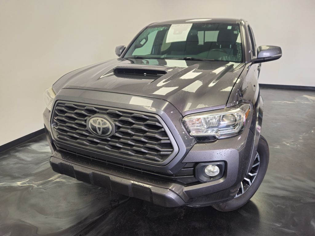 View vehicle photo 3