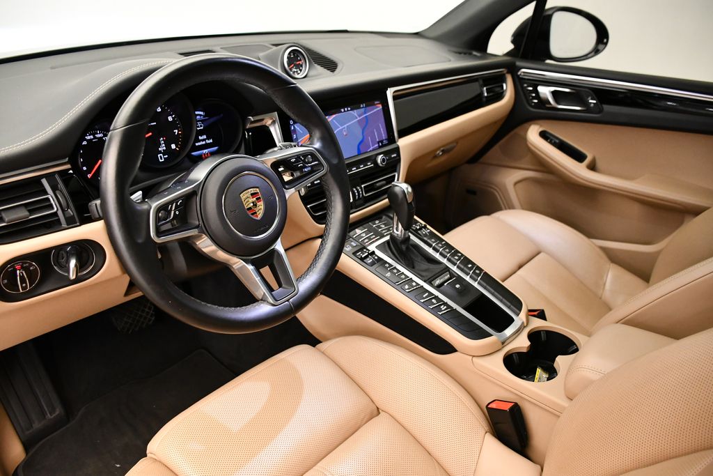2021 Porsche Macan  20