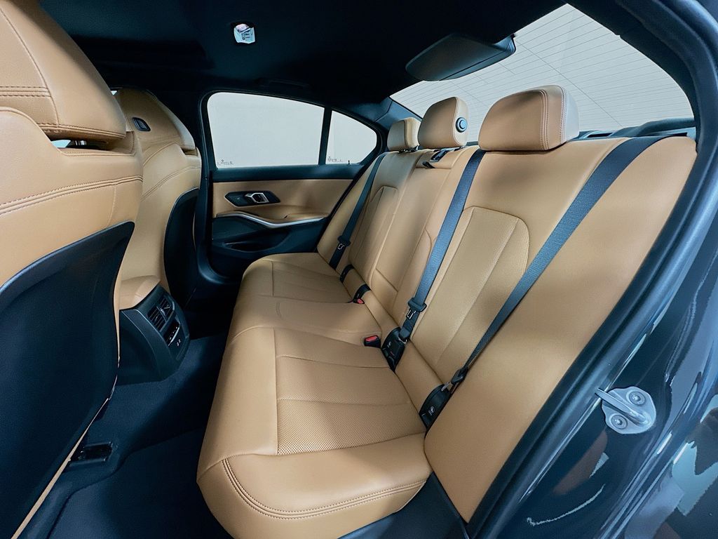 Thumbnail: 2026 BMW 3 Series - 17