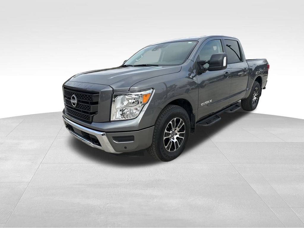 2024 Nissan Titan SV 5