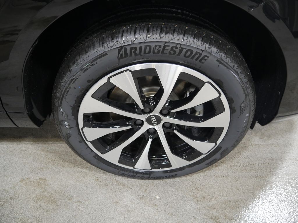 Thumbnail: 2026 Audi Q3 - 15