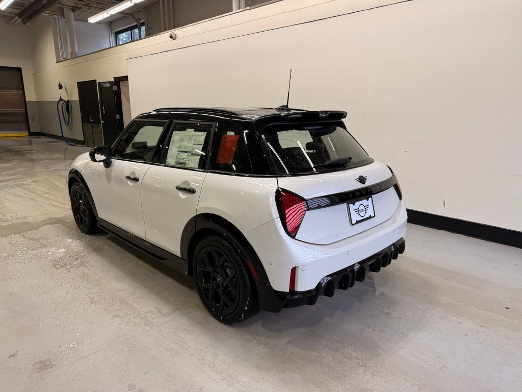 Thumbnail: 2026 MINI Cooper - 3