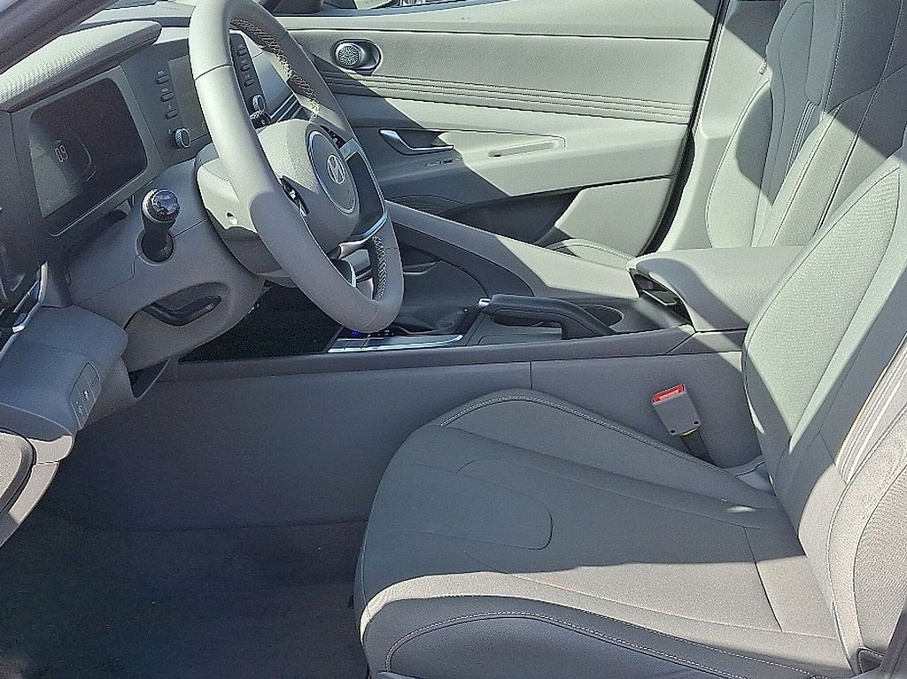 Thumbnail: 2025 Hyundai Elantra - 7