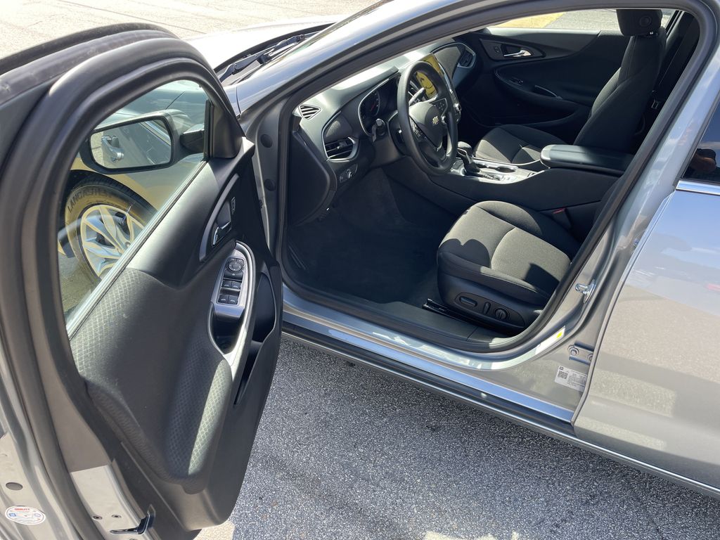 Used 2024 Chevrolet Malibu Sedan