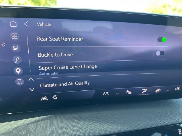Used 2025 Buick Enclave SUV
