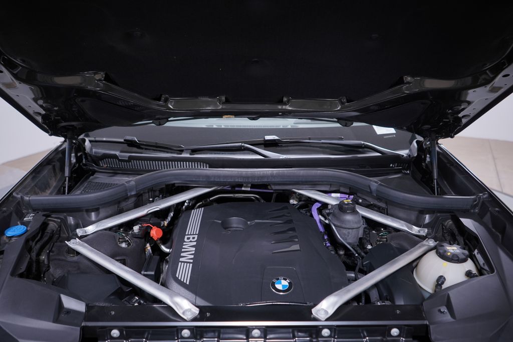 Thumbnail: 2023 BMW X7 - 24