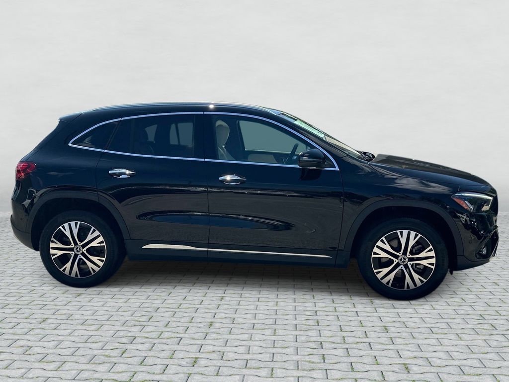 Thumbnail: 2025 Mercedes-Benz GLA - 4