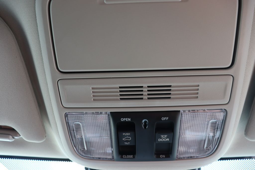 Thumbnail: 2026 Honda Odyssey - 26