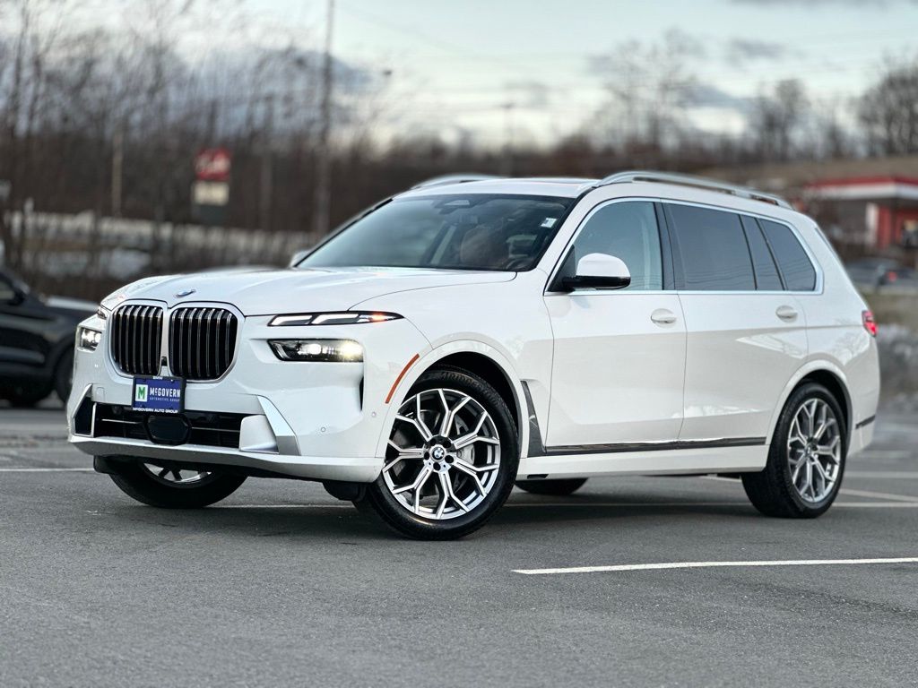 2025 BMW X7 xDrive40i AWD