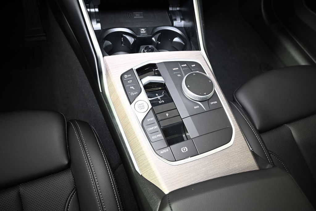 Thumbnail: 2025 BMW 3 Series - 19