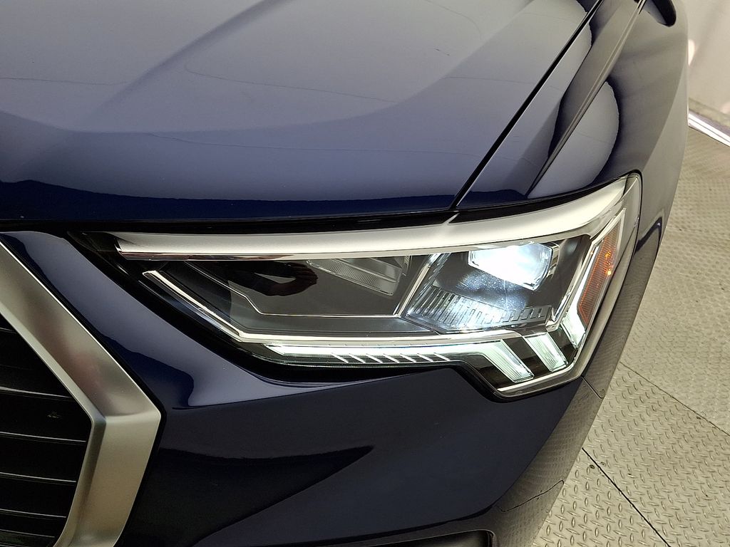 Thumbnail: 2024 Audi Q3 - 9