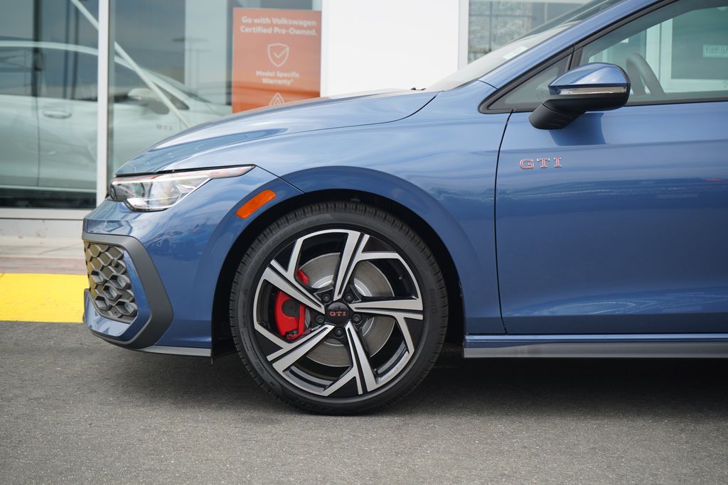 Thumbnail: 2026 Volkswagen Golf - 2