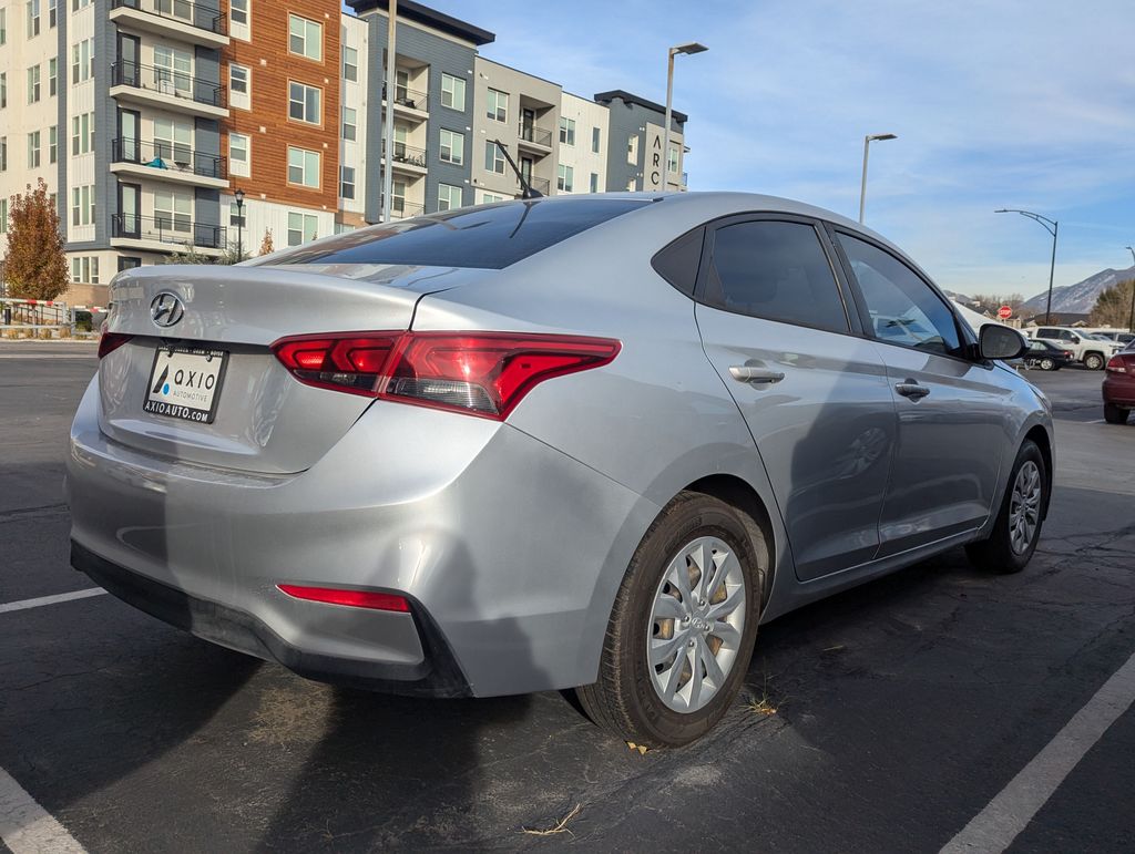 2020 Hyundai Accent SE 8