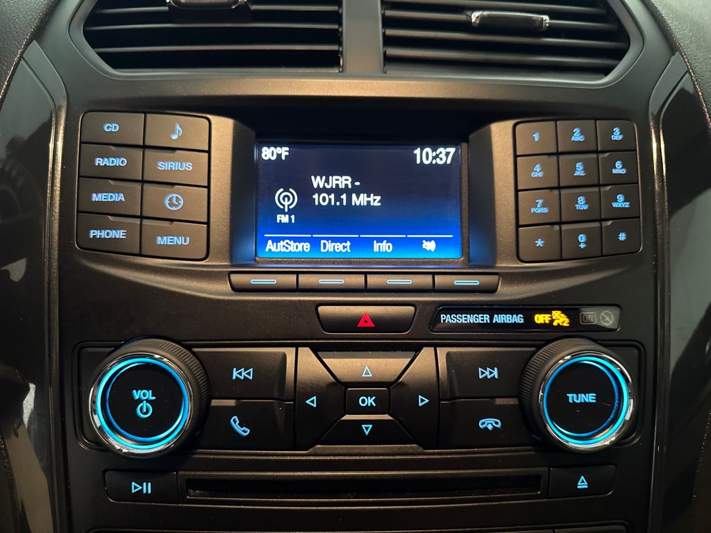 Certified Used 2017 White Ford Base image 25