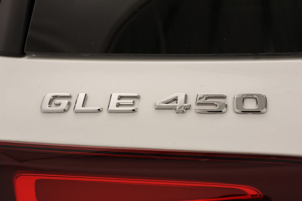 Thumbnail: 2026 Mercedes-Benz GLE - 9