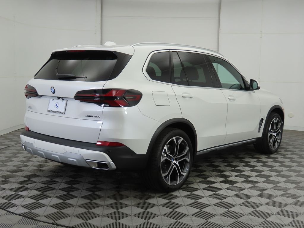 Used 2026 White BMW xDrive40i image 6