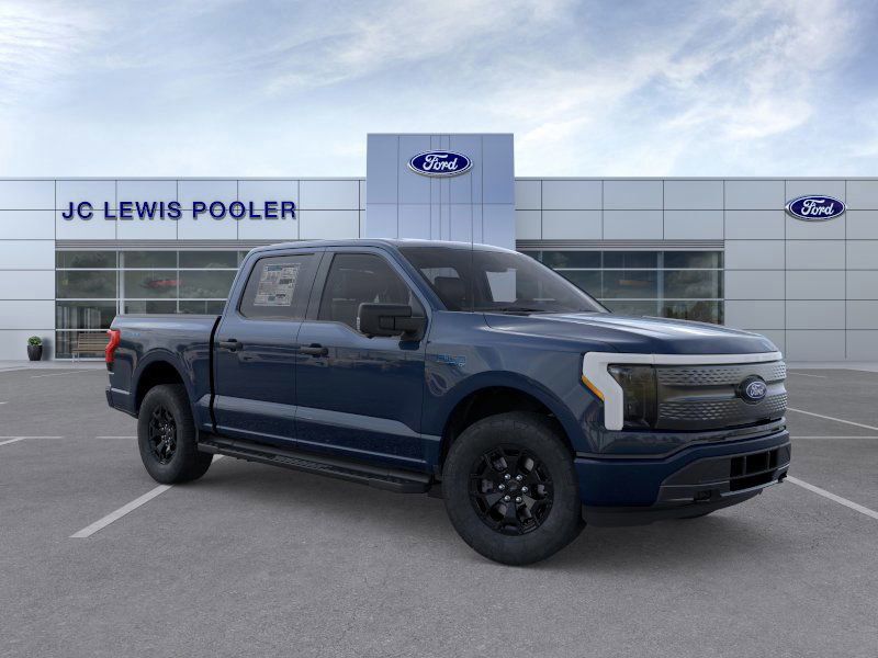 2025 Ford F-150 Lightning XLT's photo