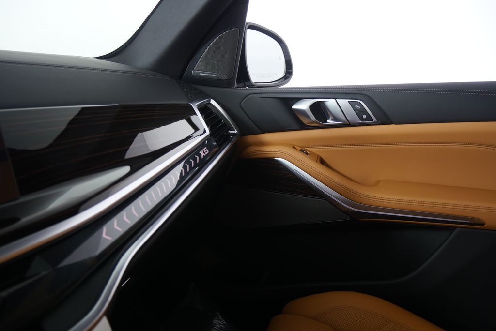 Thumbnail: 2026 BMW X5 - 24