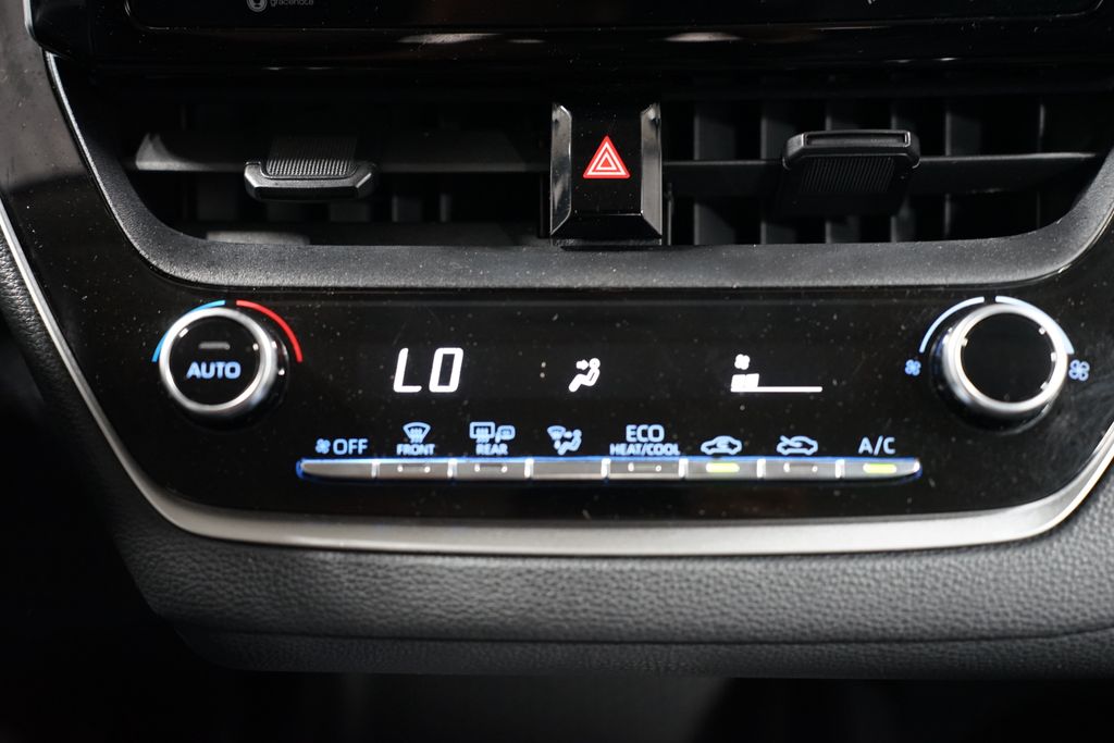 2021 Toyota Corolla LE 19