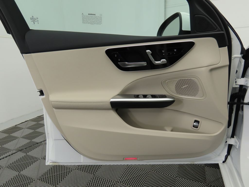 2025 Mercedes-Benz C-Class C 300 24