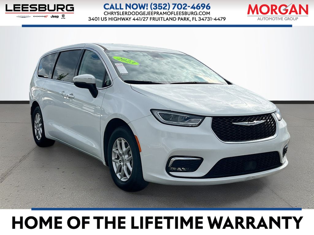 Bright White Clearcoat 2023 Chrysler Pacifica Minivan Front-Wheel Drive 9-Speed Automatic