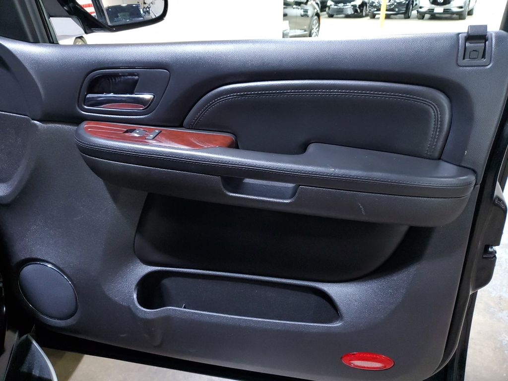 2008 Cadillac Escalade photo