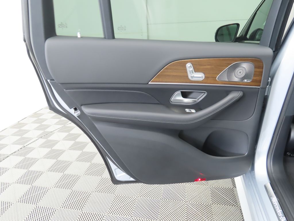 Thumbnail: 2025 Mercedes-Benz GLS - 27