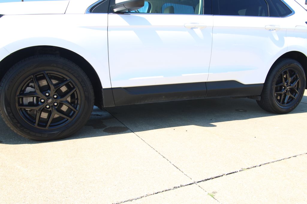 Used 2024 Ford Edge SUV
