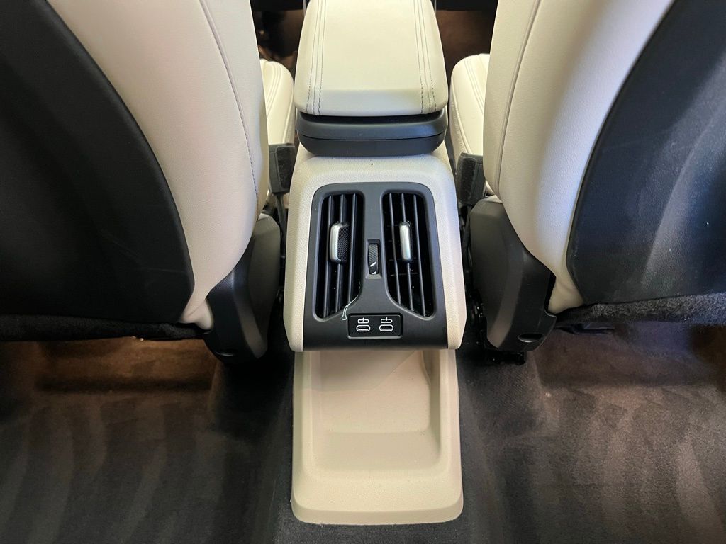 Thumbnail: 2025 BMW X1 - 9