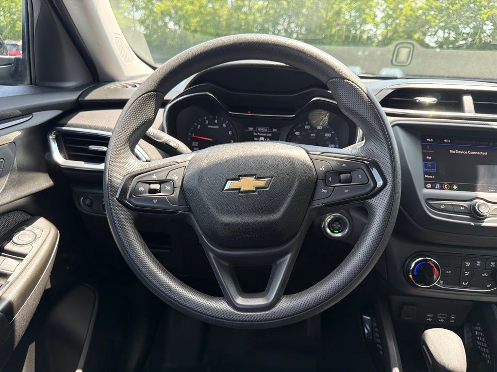 Thumbnail: 2022 Chevrolet TrailBlazer - 12