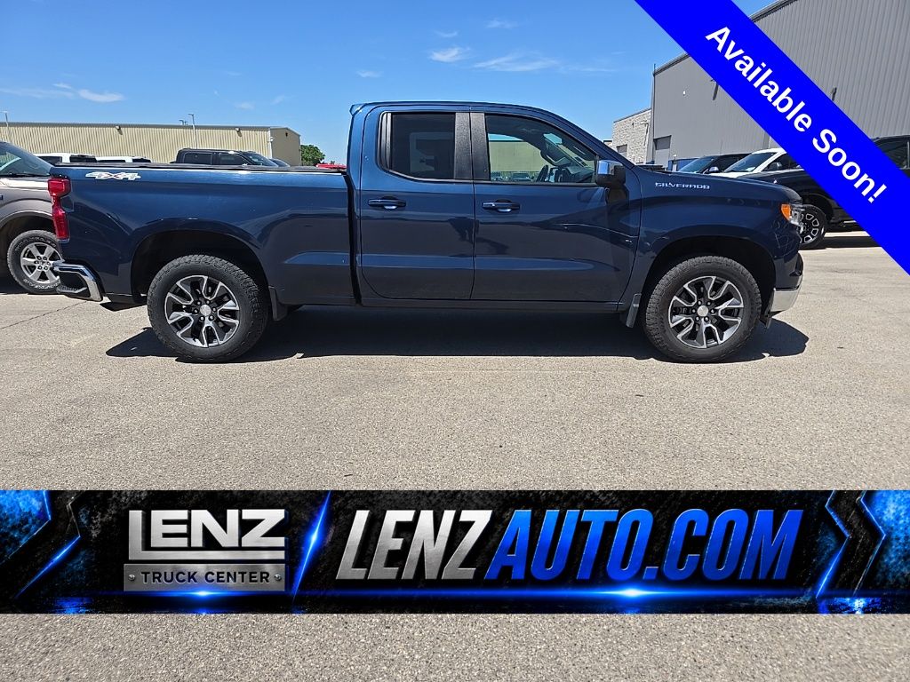 Northsky Blue Metallic 2022 Chevrolet Silverado 1500 Pickup Truck Four-Wheel Drive 8-Speed Automatic