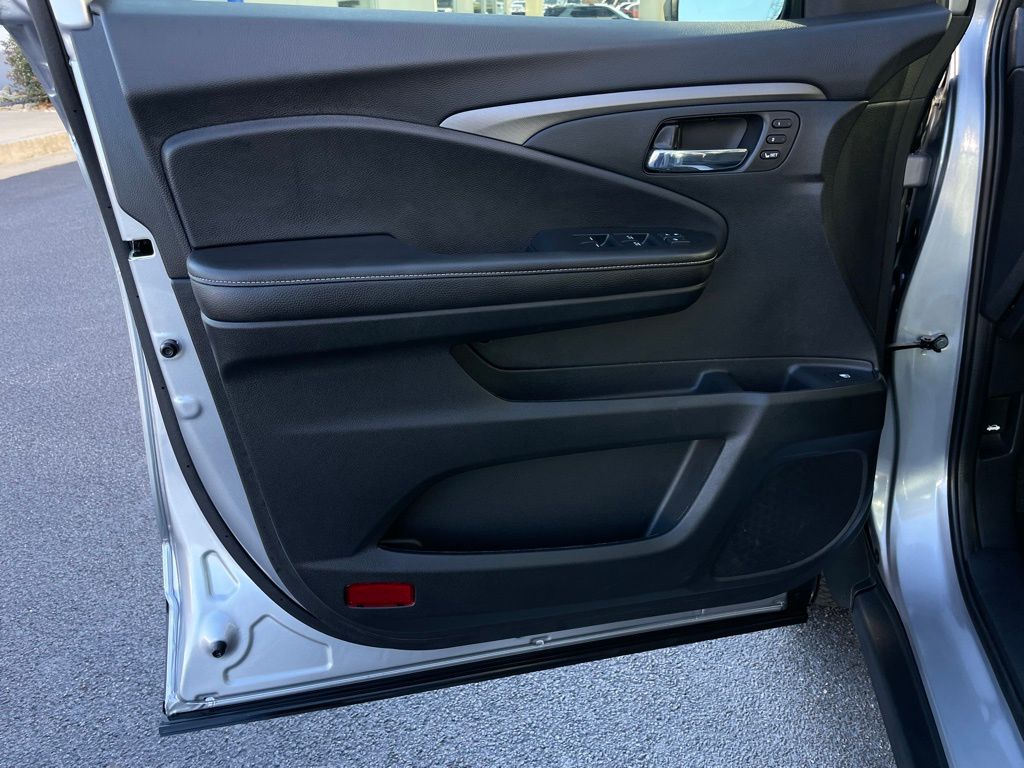 Thumbnail: 2025 Honda Ridgeline - 23