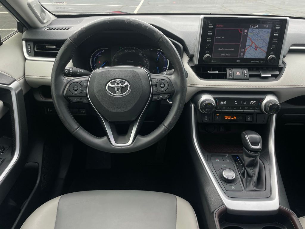 Thumbnail: 2020 Toyota RAV4 - 11