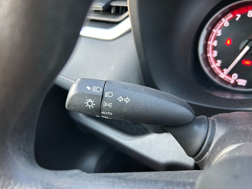 2024 Toyota RAV4 XLE 22