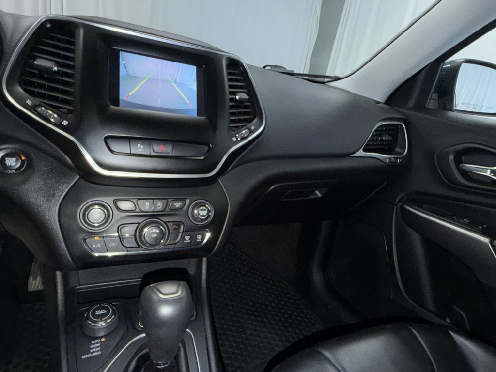 Used 2019 Jeep Cherokee SUV