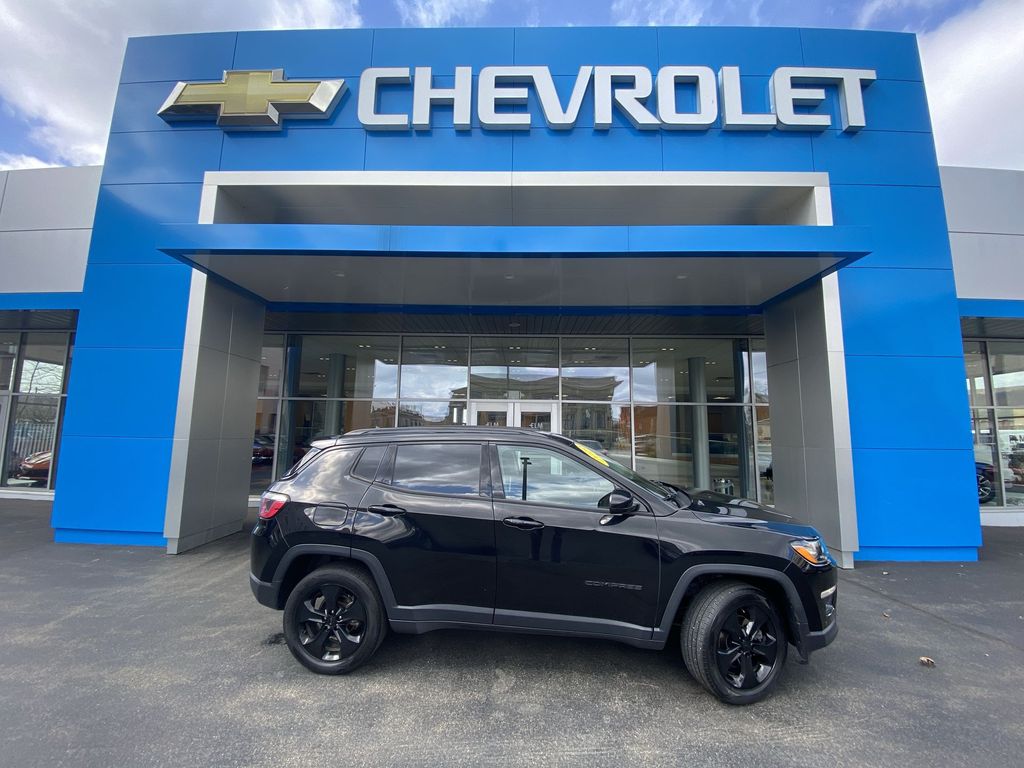 Diamond Black Crystal Pearlcoat 2019 Jeep Compass Altitude 4WD SUV / Crossover Four-Wheel Drive 9-Speed Automatic