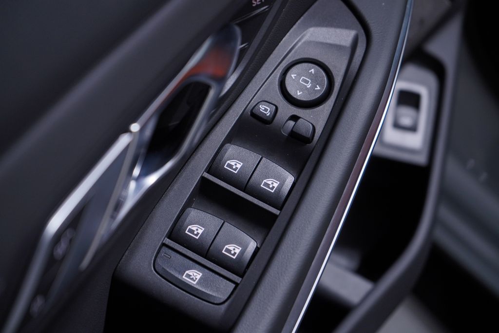 Thumbnail: 2023 BMW M3 - 17