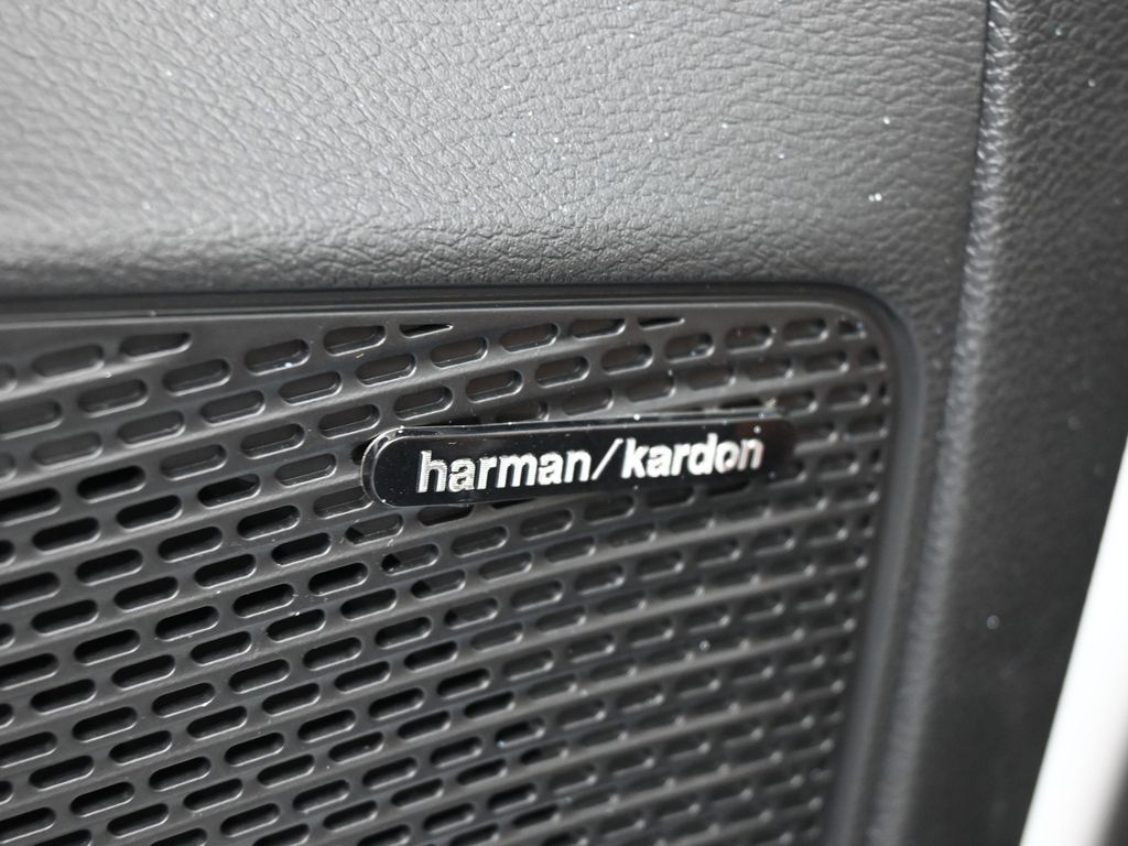 New 2026 Bright White Clearcoat Chrysler Pinnacle image 32