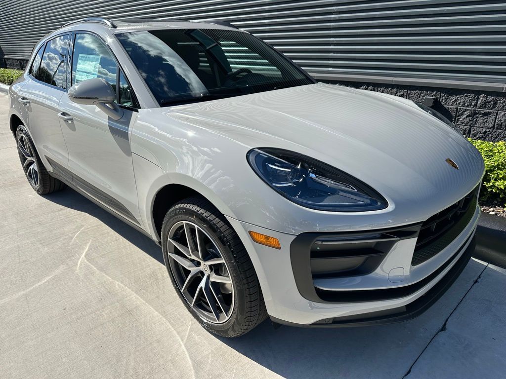 Thumbnail: 2026 Porsche Macan - 11