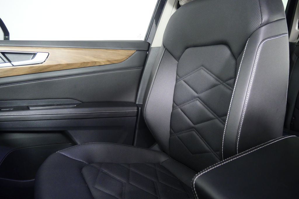 2024 Volkswagen Atlas SE 25