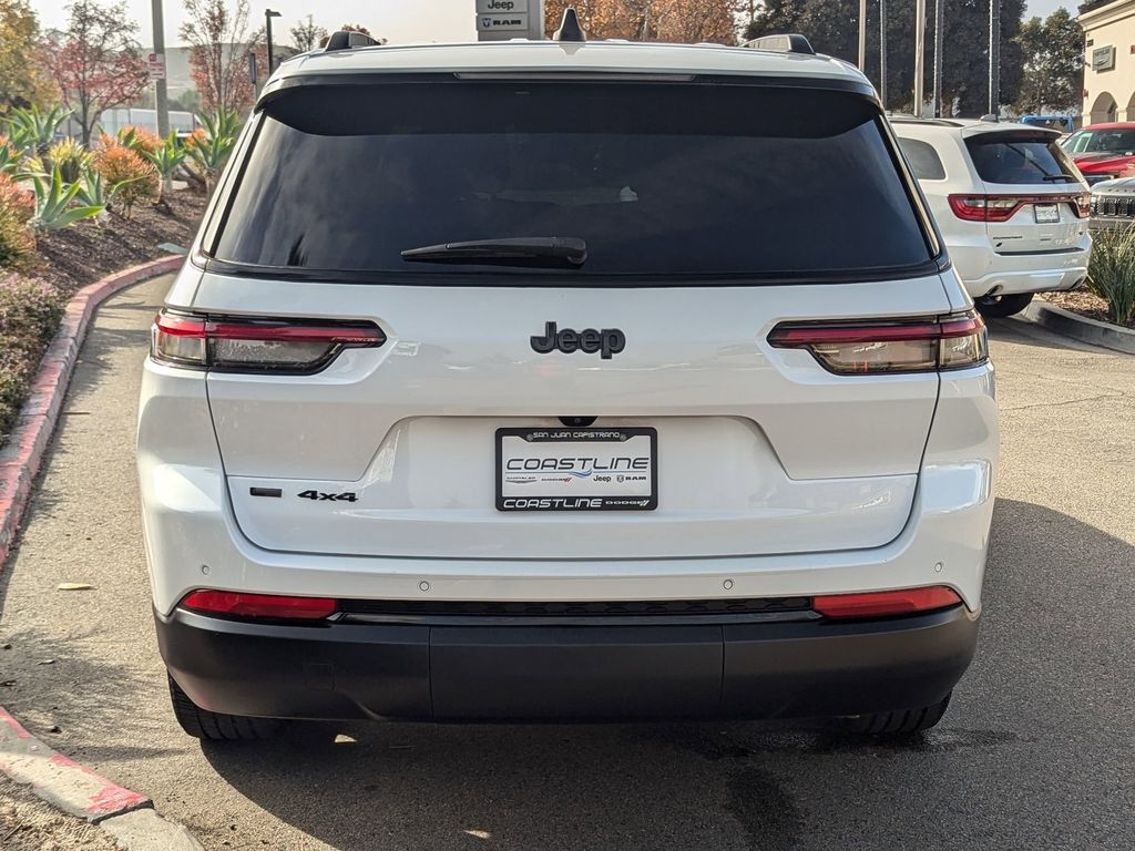 2023 Jeep Grand Cherokee L Altitude 6