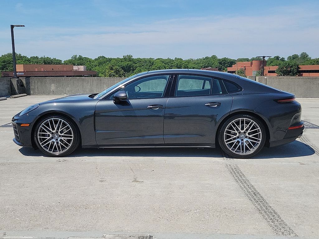Thumbnail: 2024 Porsche Panamera - 7