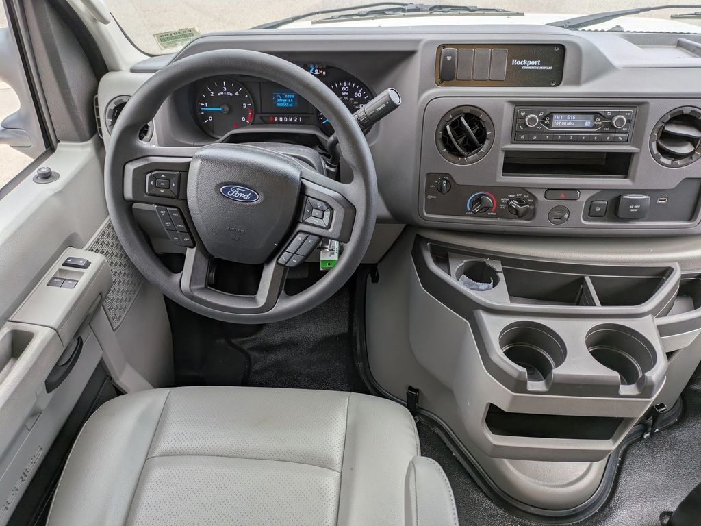 2025 Ford E-350 Cutaway 