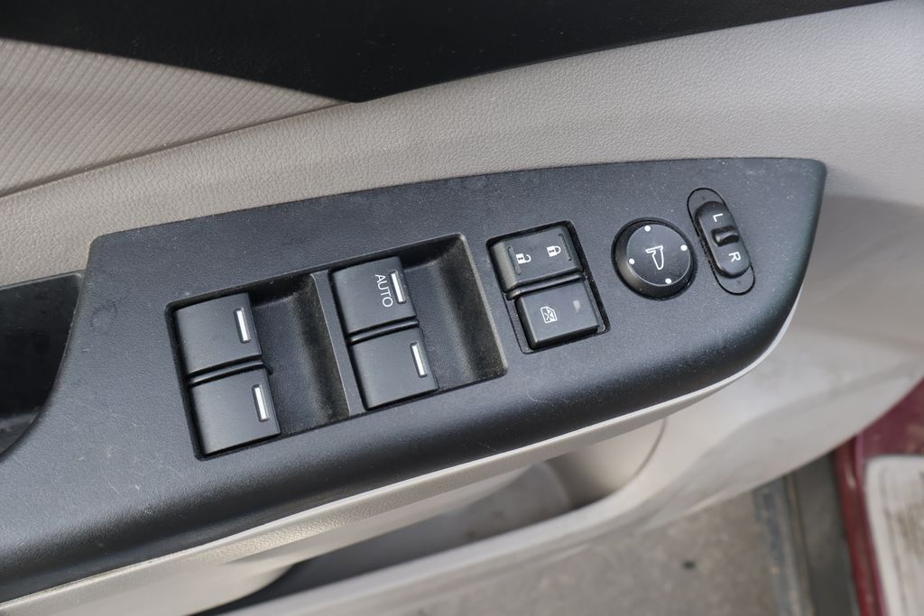 2014 Honda CR-V LX 15
