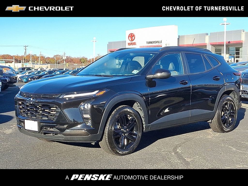 Thumbnail: 2024 Chevrolet Trax - 1