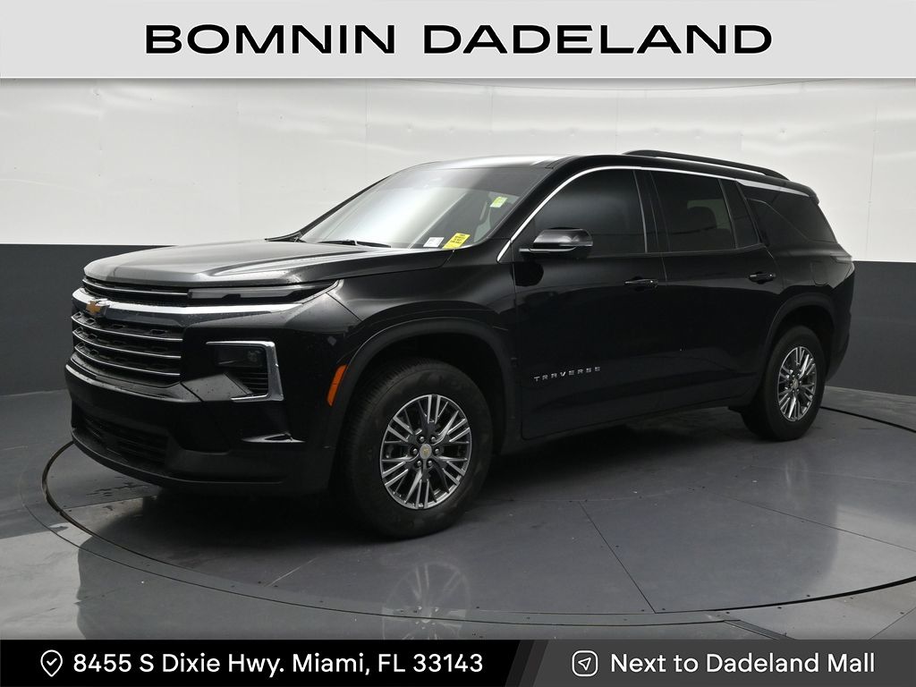 2025 Chevrolet Traverse Negro (Black Metallic) SUV/Crossover Tracción delantera 8 velocidades Automática