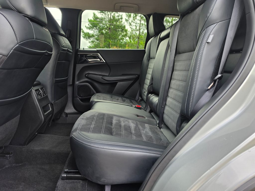 Used 2024 Mitsubishi Outlander SUV