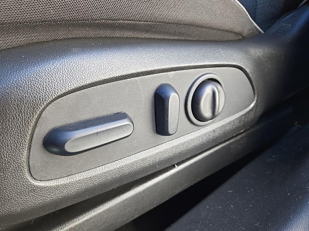 Used 2023 Red Chevrolet LT image 17